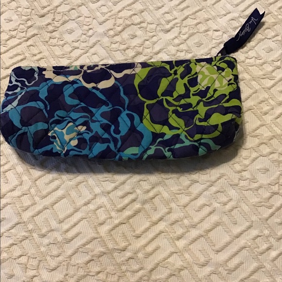 Vera Bradley make up bag - Picture 2 of 4